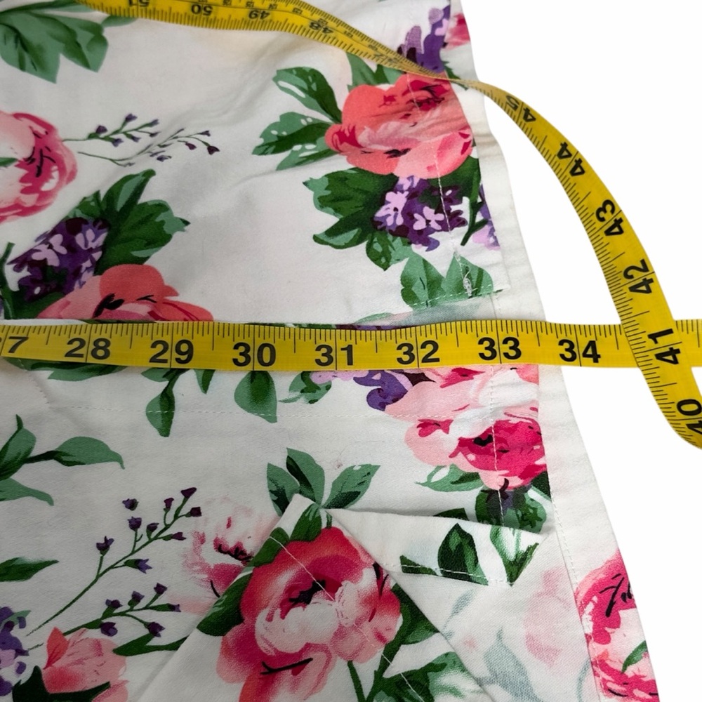 Belle Poque Floral Sweetheart Retro 50s Dress in White with Pink & Purple Blooms - Picture 8 of 10